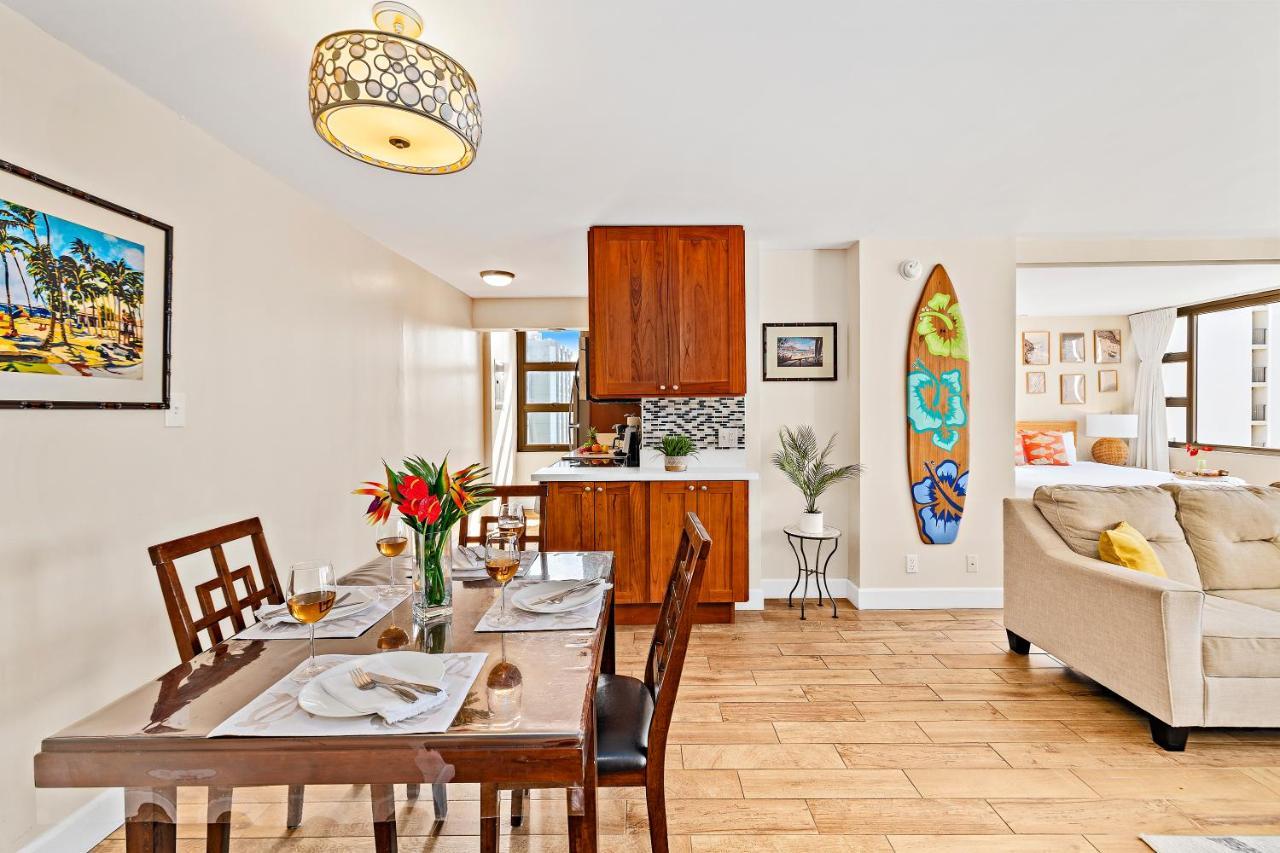 Waikiki Banyan 1Br With Great Ocean Views, Steps To Beach & Parking! Honolulu Eksteriør billede