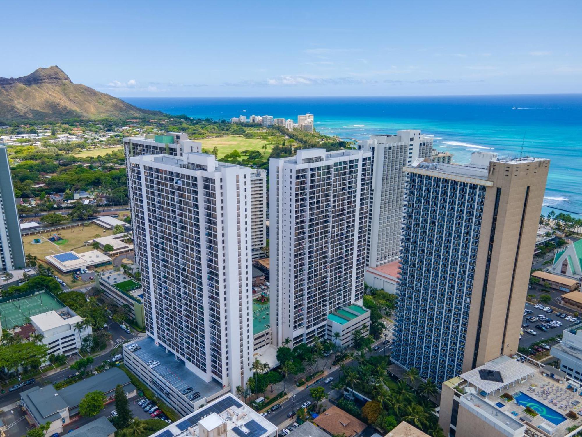 Waikiki Banyan 1Br With Great Ocean Views, Steps To Beach & Parking! Honolulu Eksteriør billede