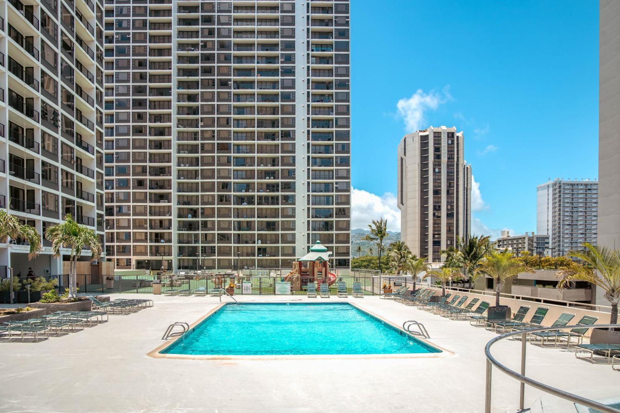 Waikiki Banyan 1Br With Great Ocean Views, Steps To Beach & Parking! Honolulu Eksteriør billede