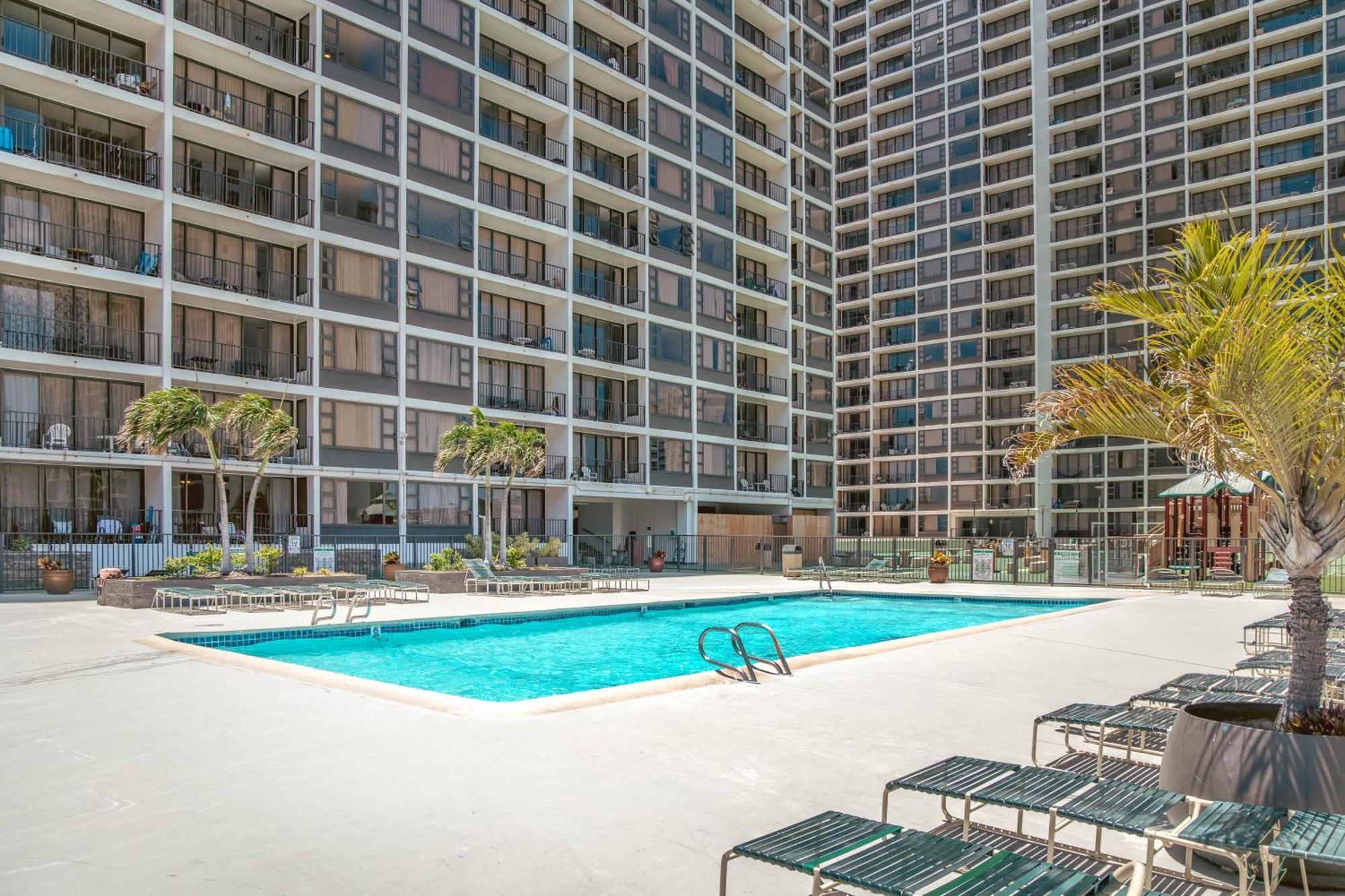 Waikiki Banyan 1Br With Great Ocean Views, Steps To Beach & Parking! Honolulu Eksteriør billede