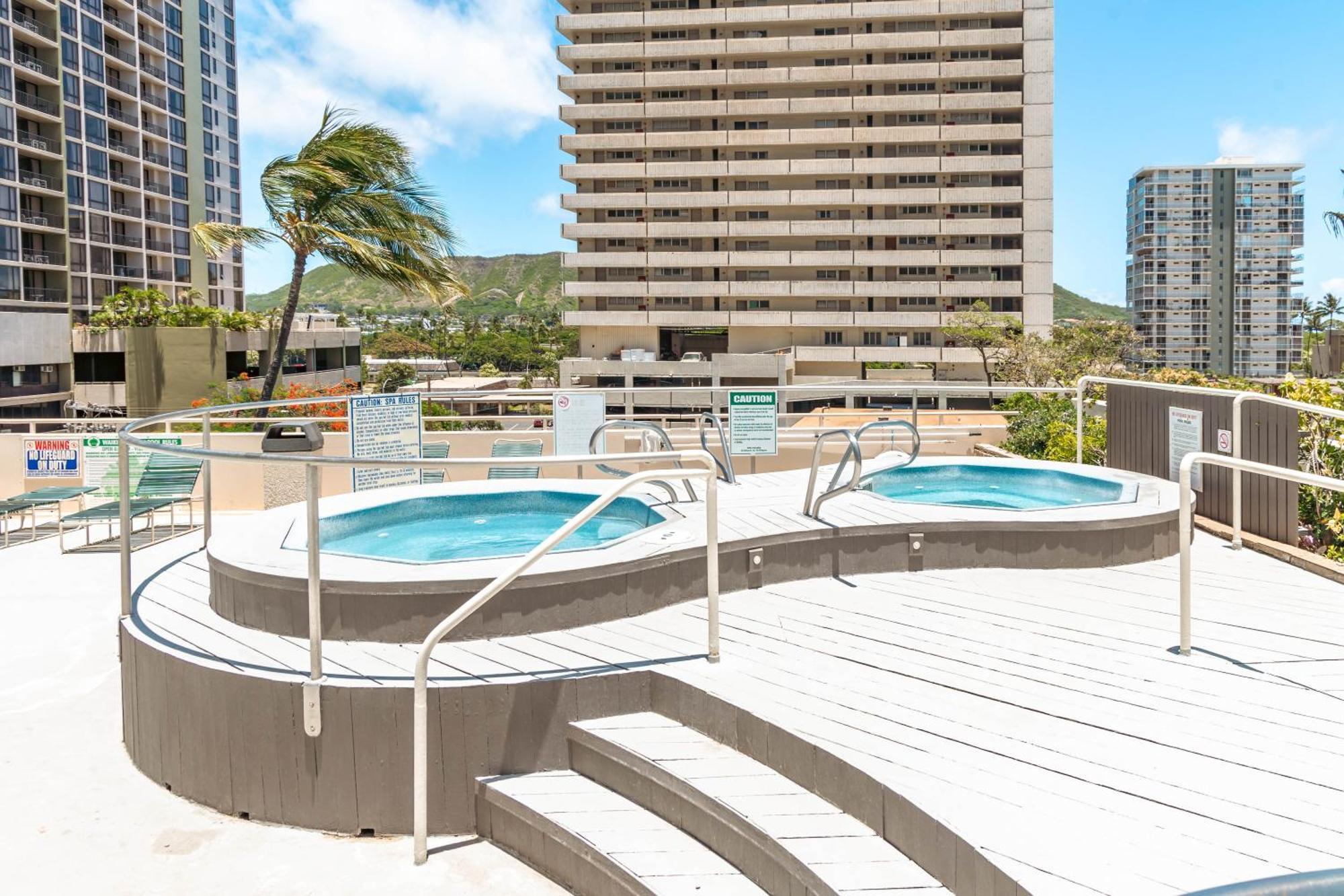 Waikiki Banyan 1Br With Great Ocean Views, Steps To Beach & Parking! Honolulu Eksteriør billede