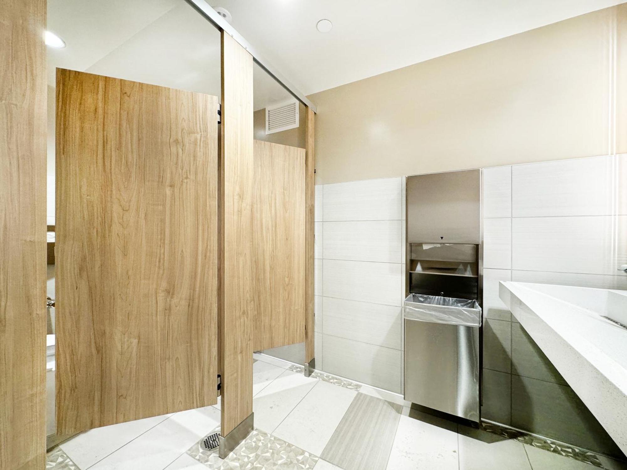 Waikiki Banyan 1Br With Great Ocean Views, Steps To Beach & Parking! Honolulu Eksteriør billede
